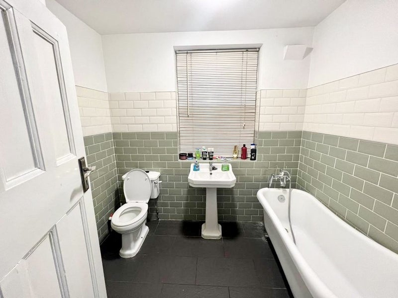 House Raleigh Close in Greater London