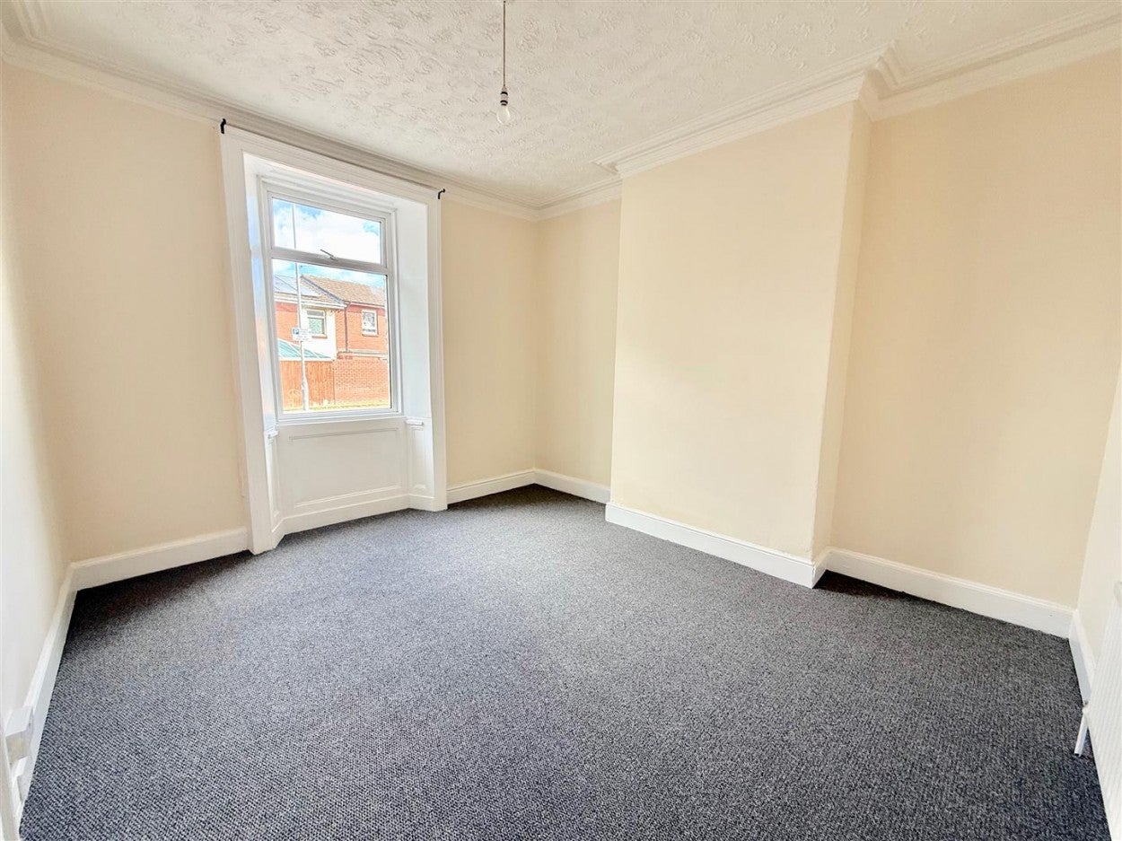 Flat Alexandra Road in Gateshead