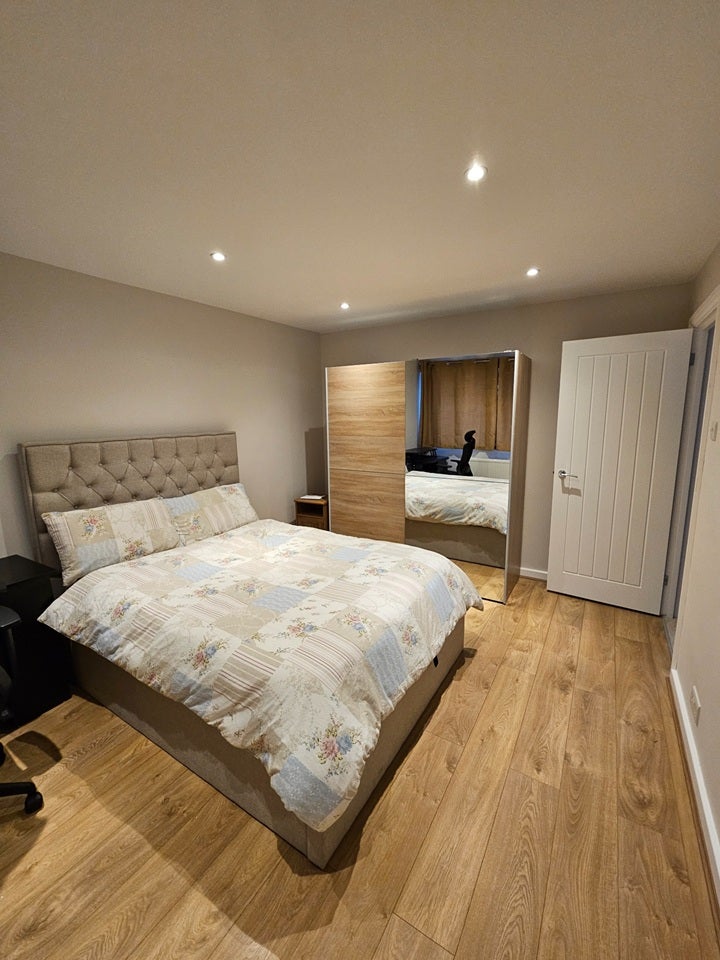 Room Oakley Park in Greater London