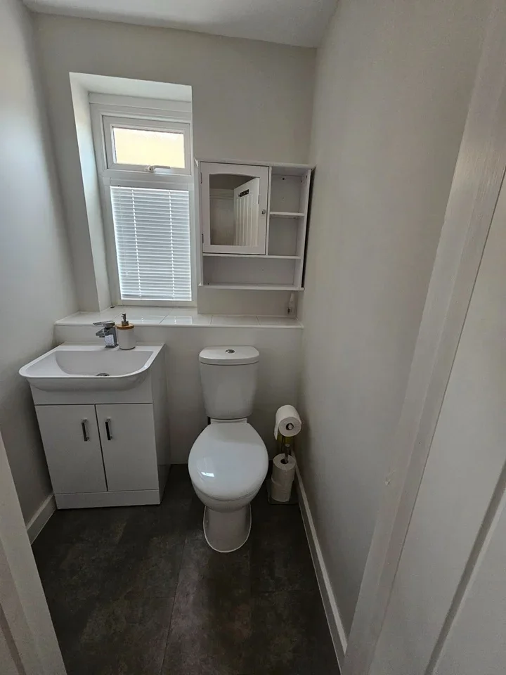 Room Oakley Park in Greater London