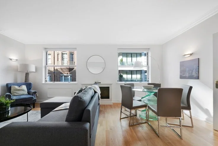 Flat Davies Street in City of Westminster