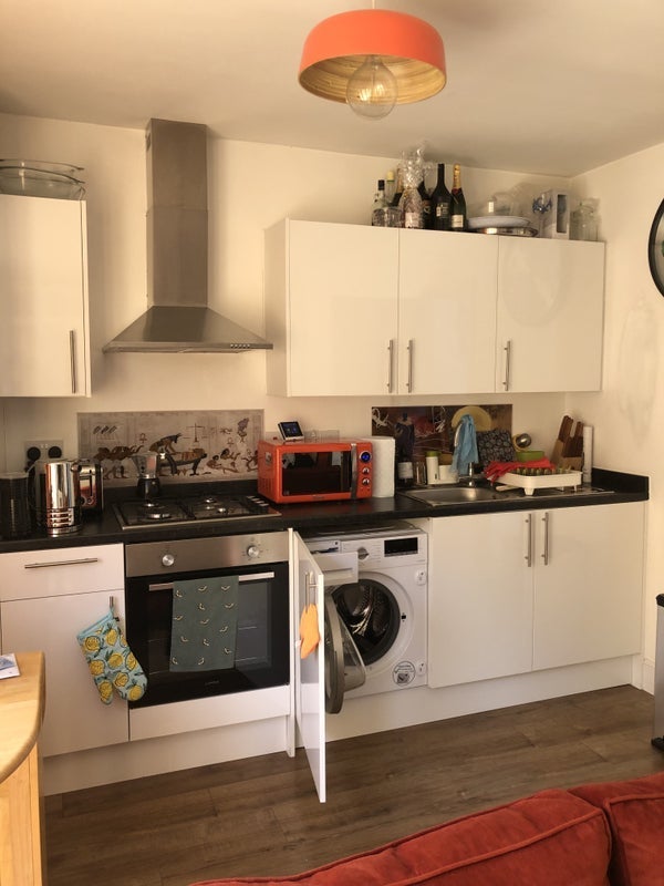 Room Songhurst Close in Greater London