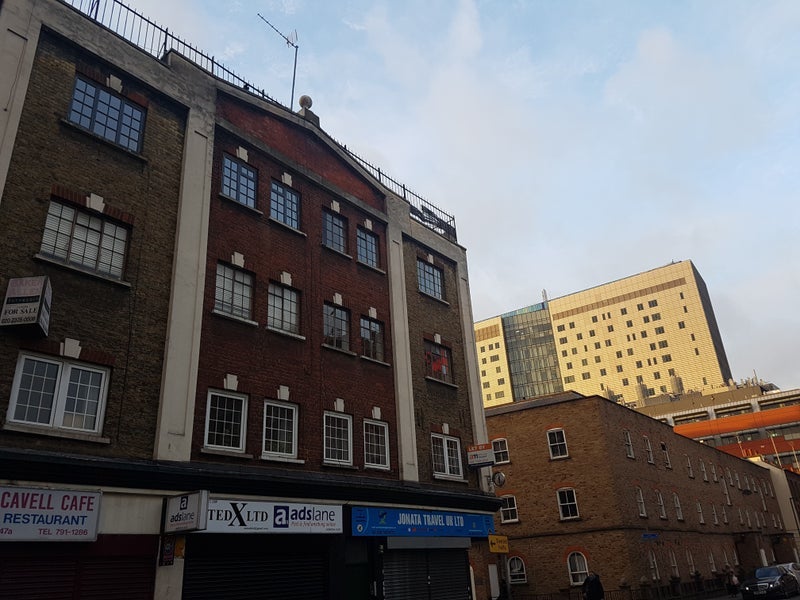 Flat Cavell Street in Greater London