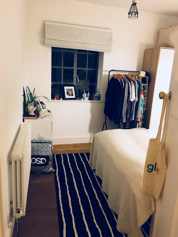 Flat Cavell Street in Greater London