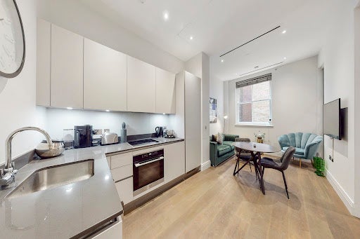 Flat Chancery Lane in City of London