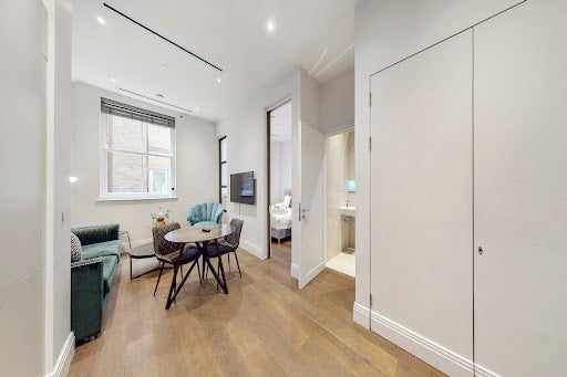 Flat Chancery Lane in City of London