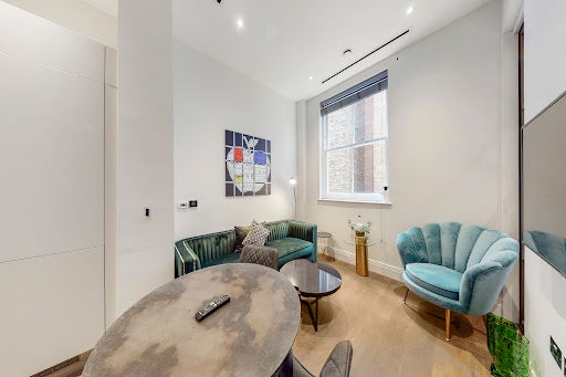 Flat Chancery Lane in City of London