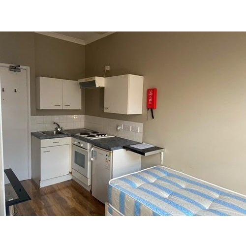 Room Hogarth Road in Greater London