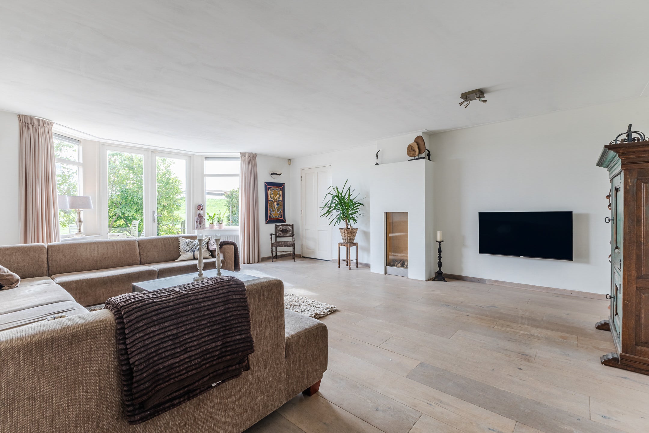 Tussenwoning te koop: Cornelis Visserstraat 15, Spaarndam