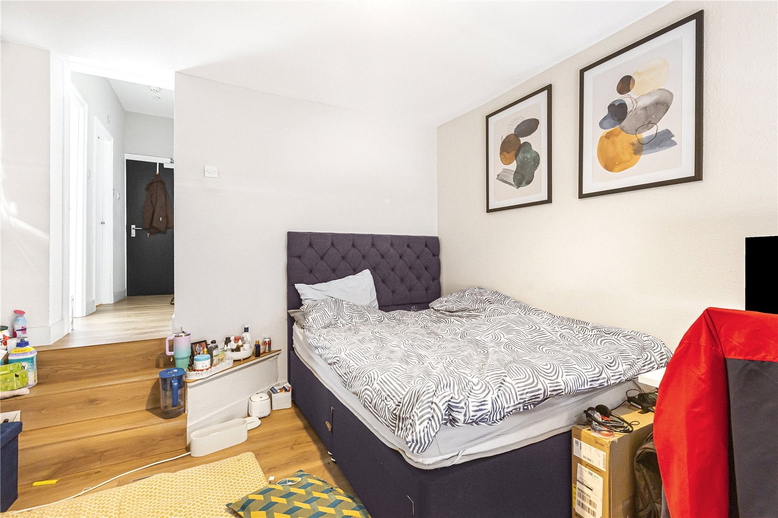 Flat Finchley Road in Greater London