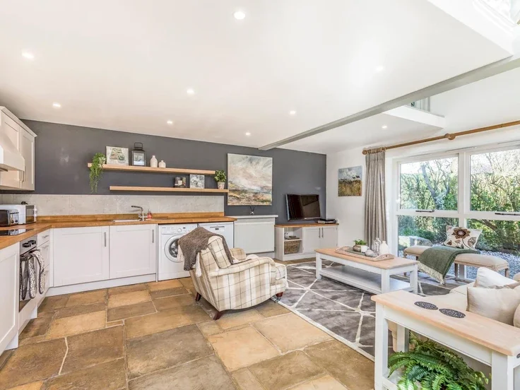 House Five Acres in Chichester