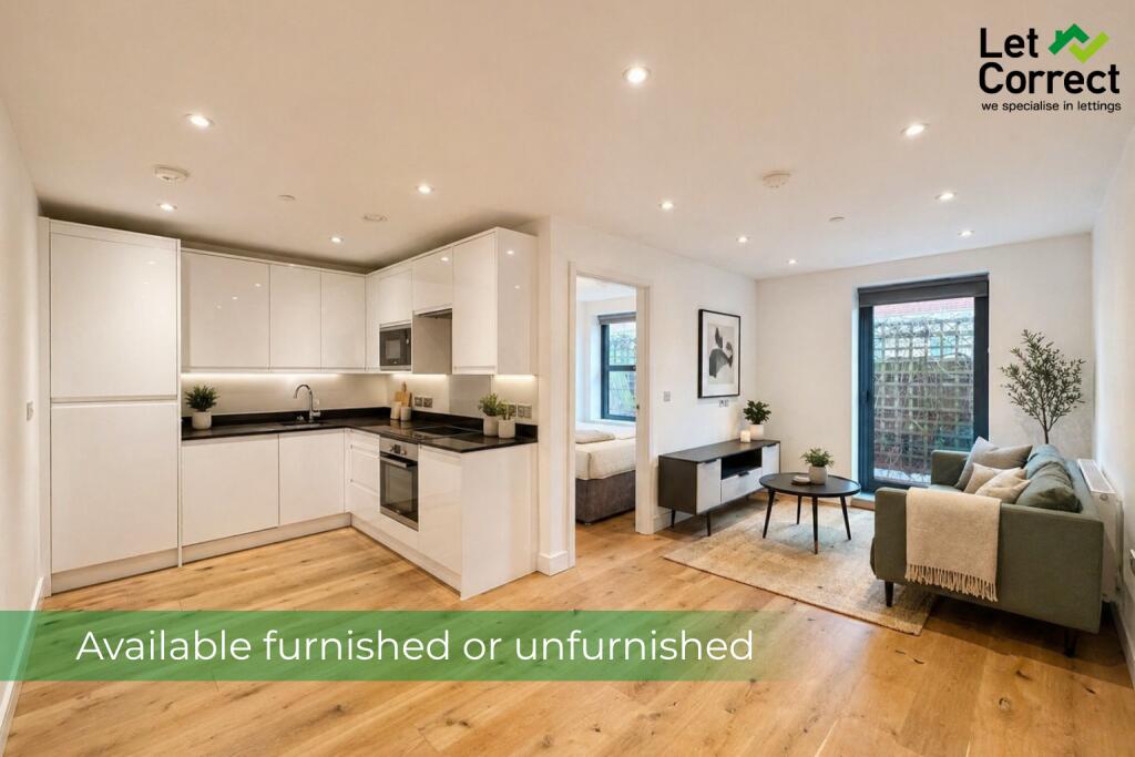 Flat Hazelbank Road in Borough of Runnymede