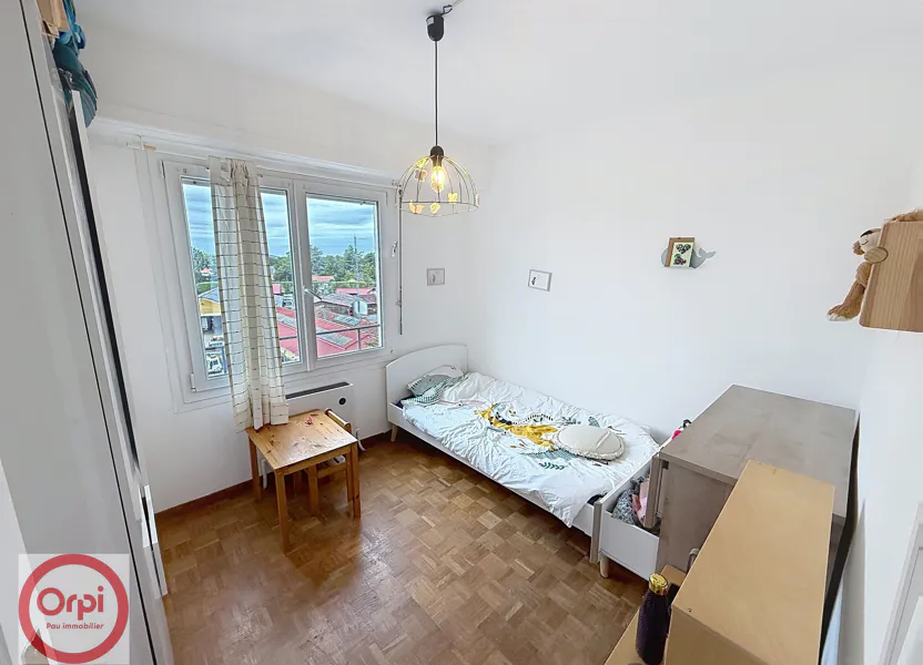 Flat Avenue Jean Mermoz in Pau