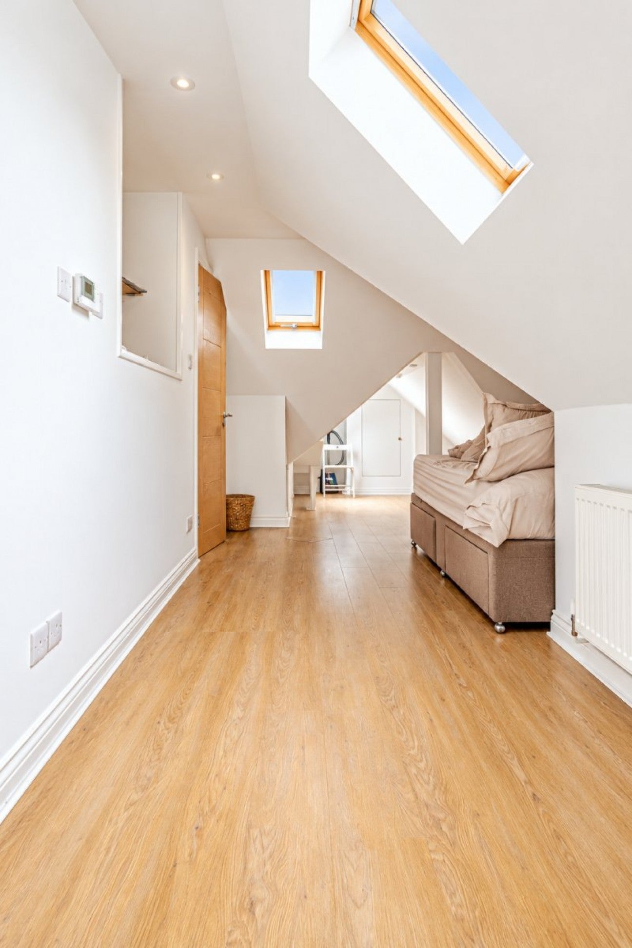 Flat Finchley Road in Greater London