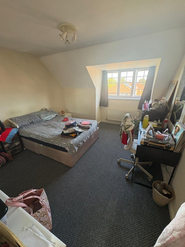 Room Whitebrook Road in Manchester