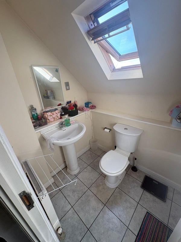 Room Whitebrook Road in Manchester