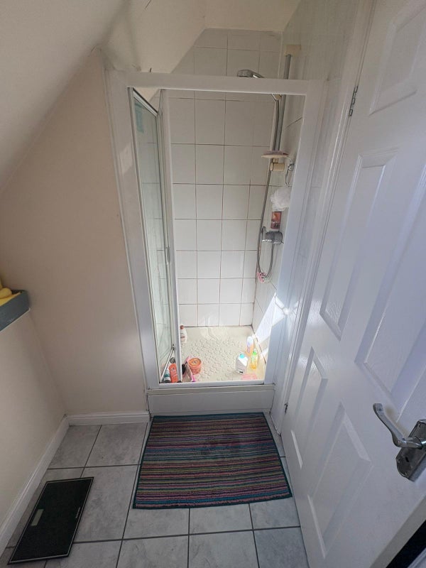 Room Whitebrook Road in Manchester