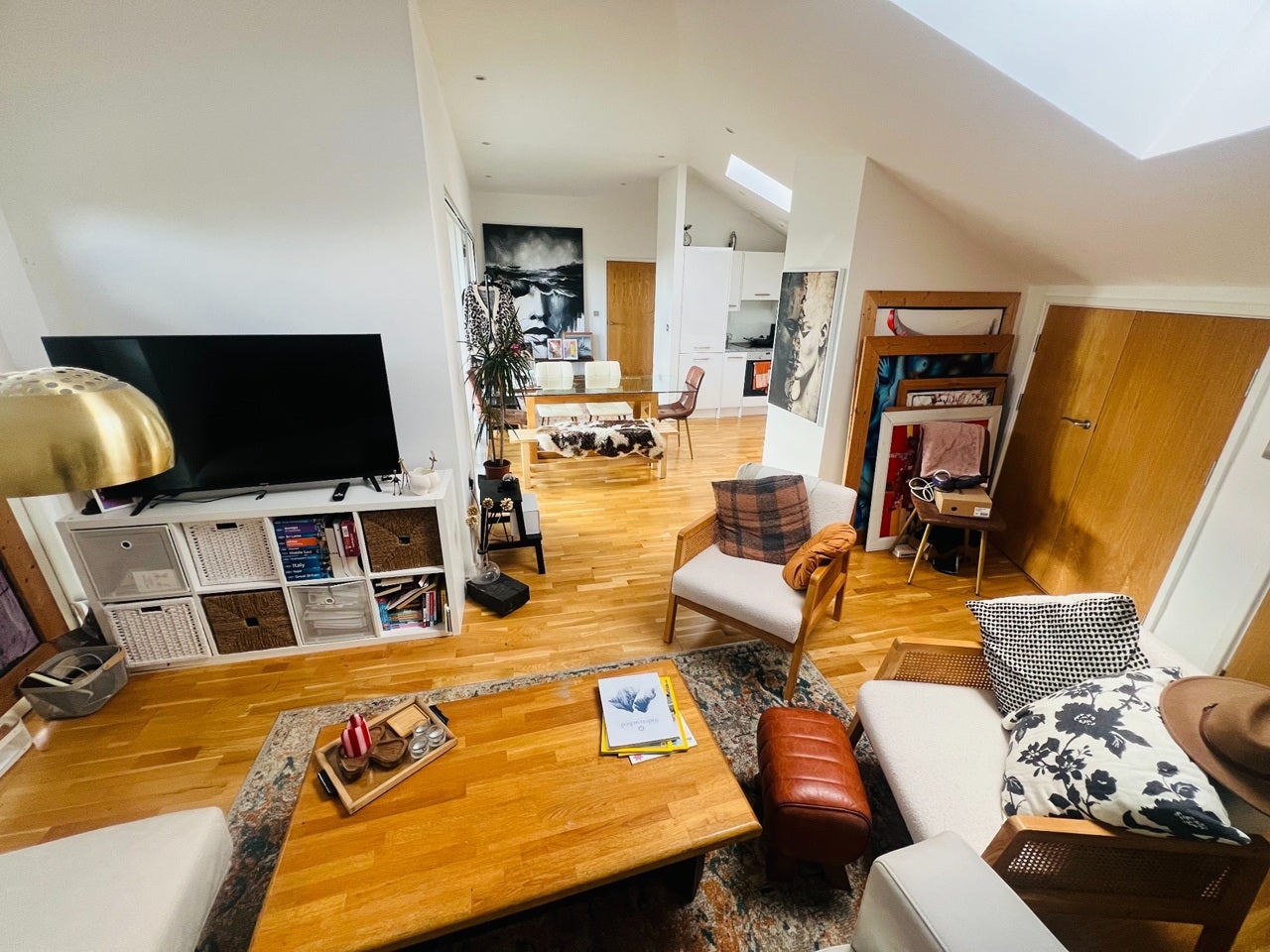 Flat Godfrey Place in Greater London