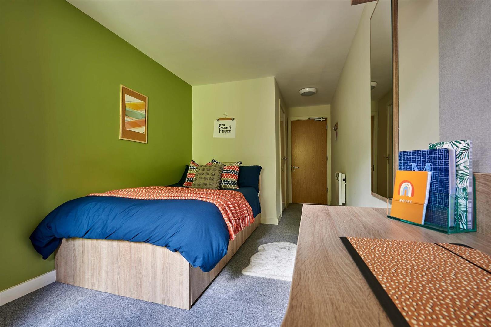 Flat Sturge Close in Birmingham