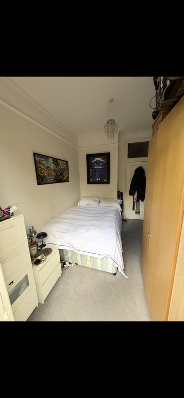 Room Castellain Road in City of Westminster