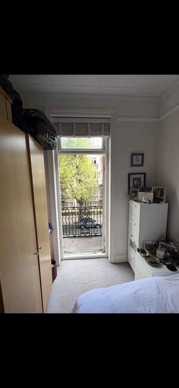 Room Castellain Road in City of Westminster