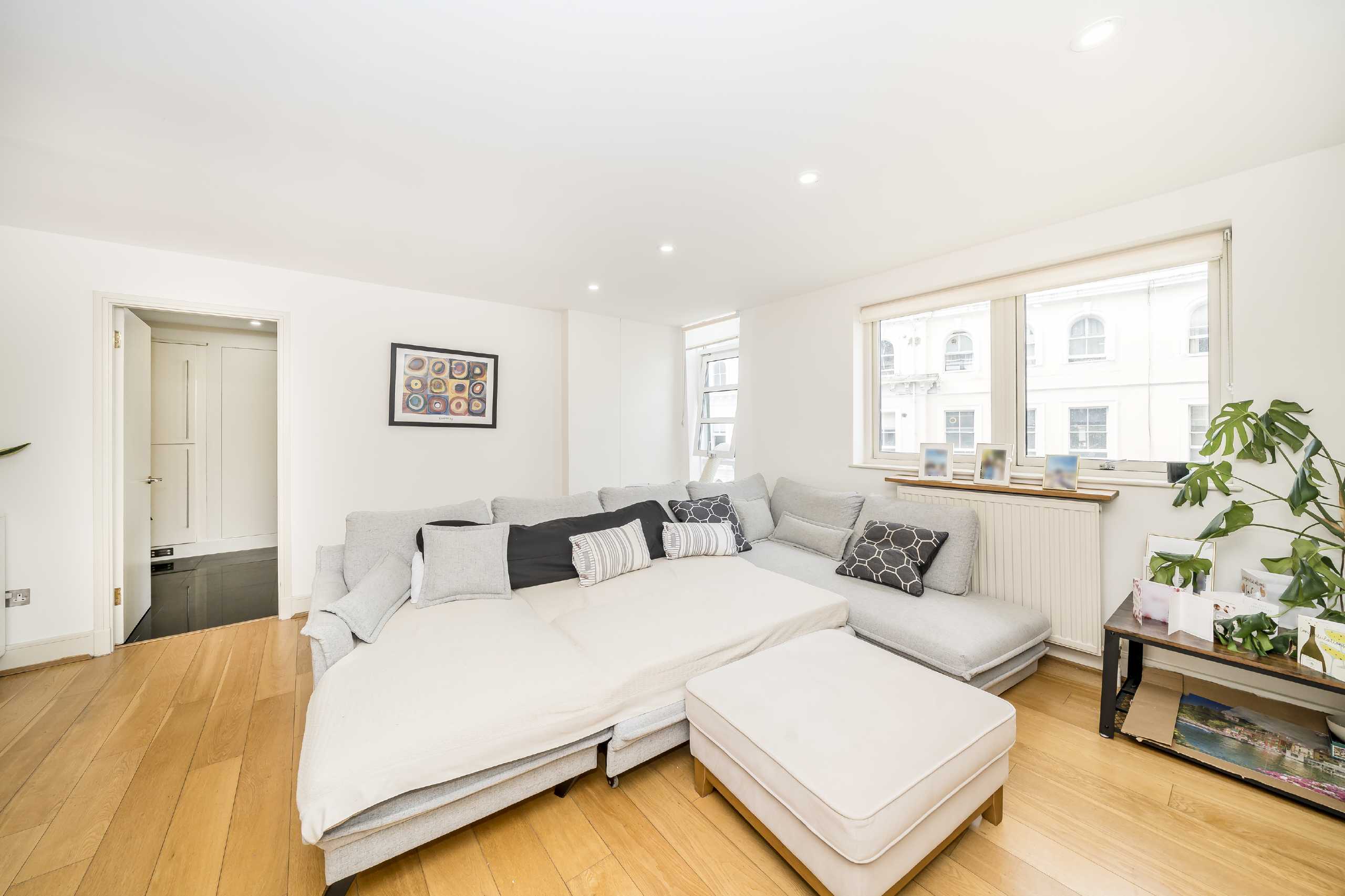 Flat Kensington Gardens Square in City of Westminster
