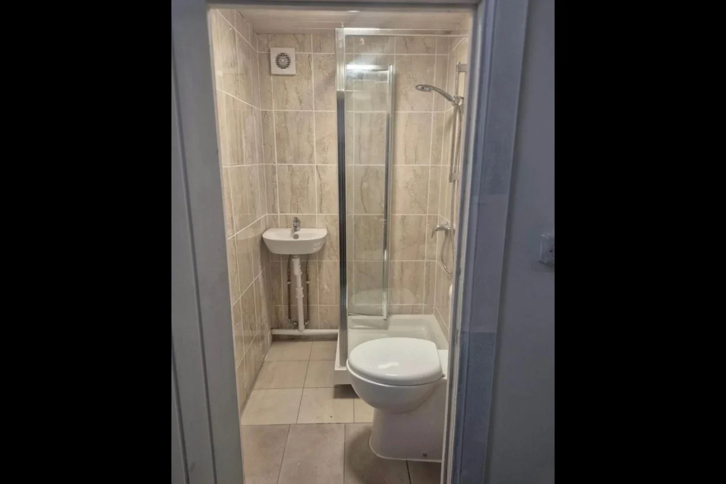 Flat Carol Close in Luton