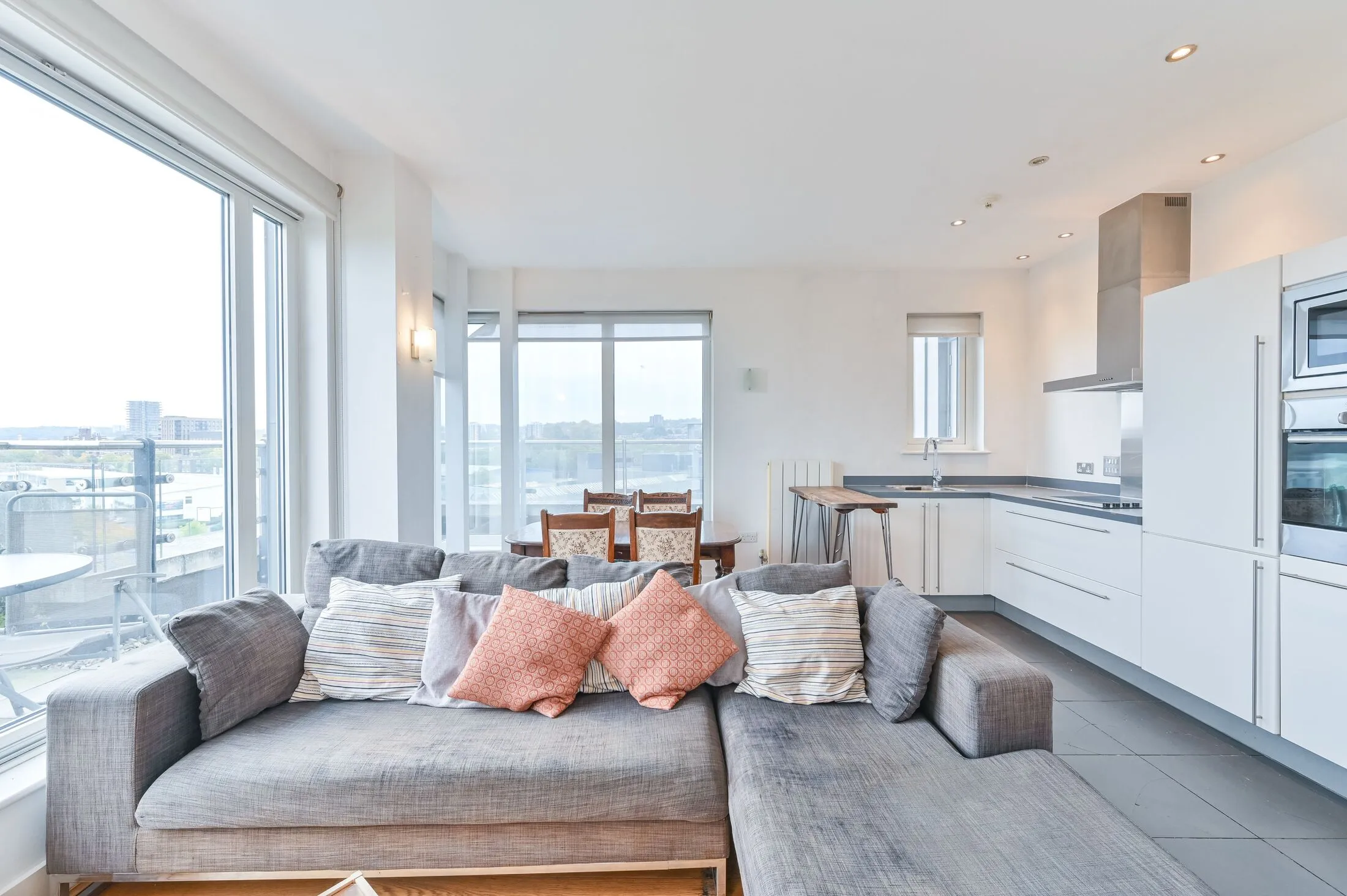 Flat Duke of Wellington Avenue in Greater London