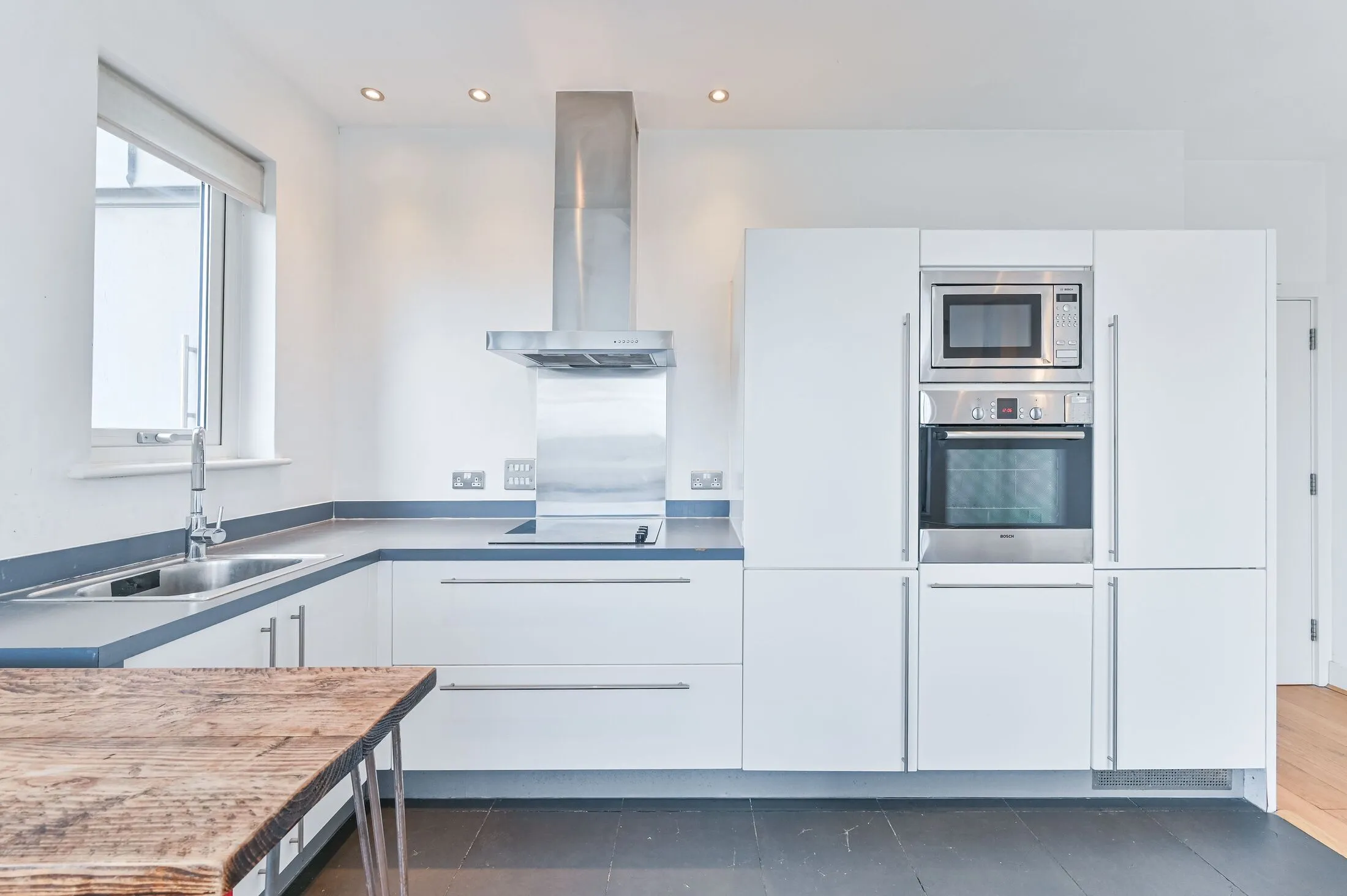 Flat Duke of Wellington Avenue in Greater London