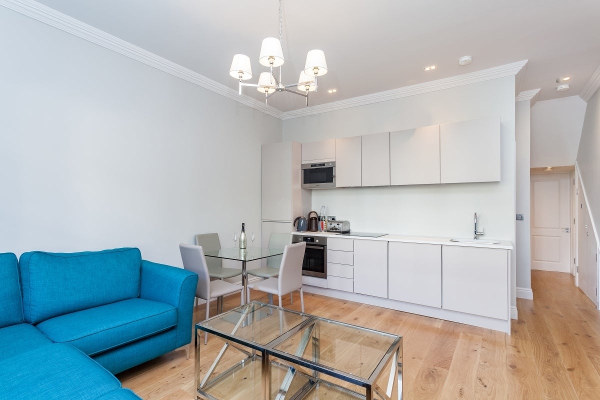 Flat Ockendon Road in Greater London