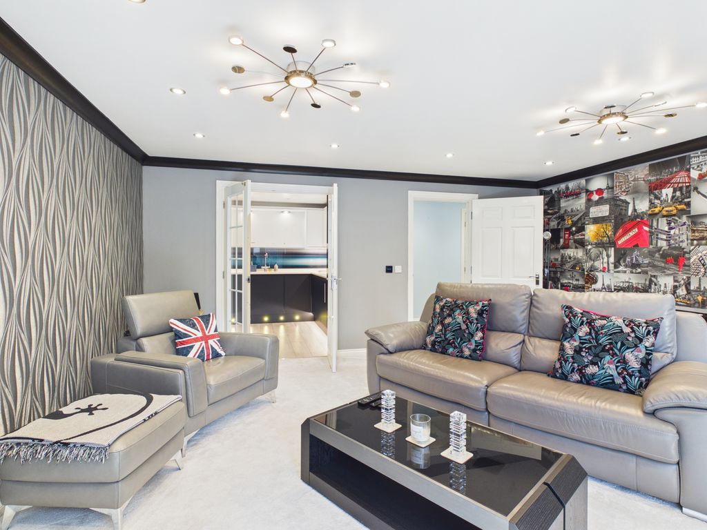 Flat Bambridge Court in Maidstone