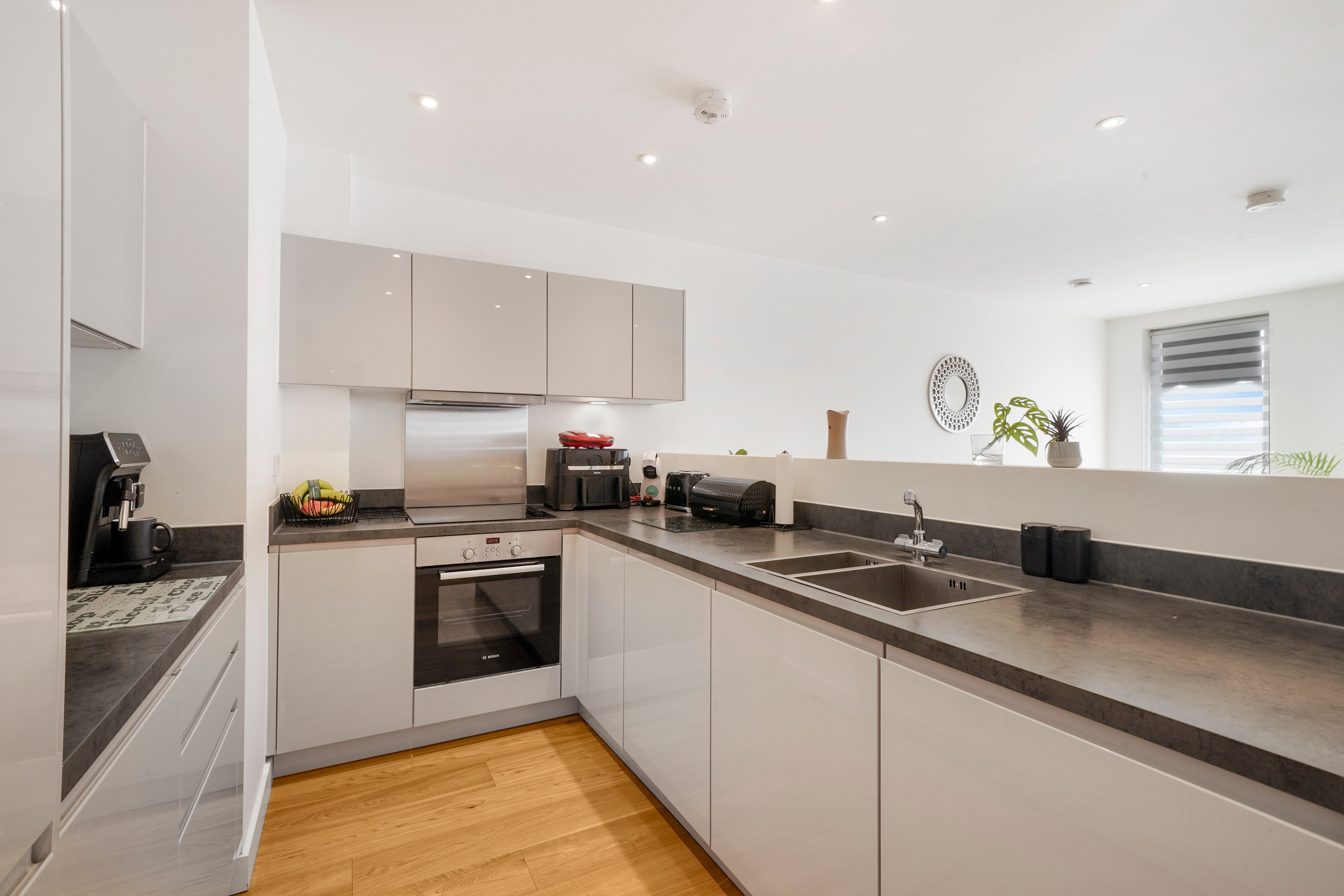Flat Uxbridge Road in Greater London