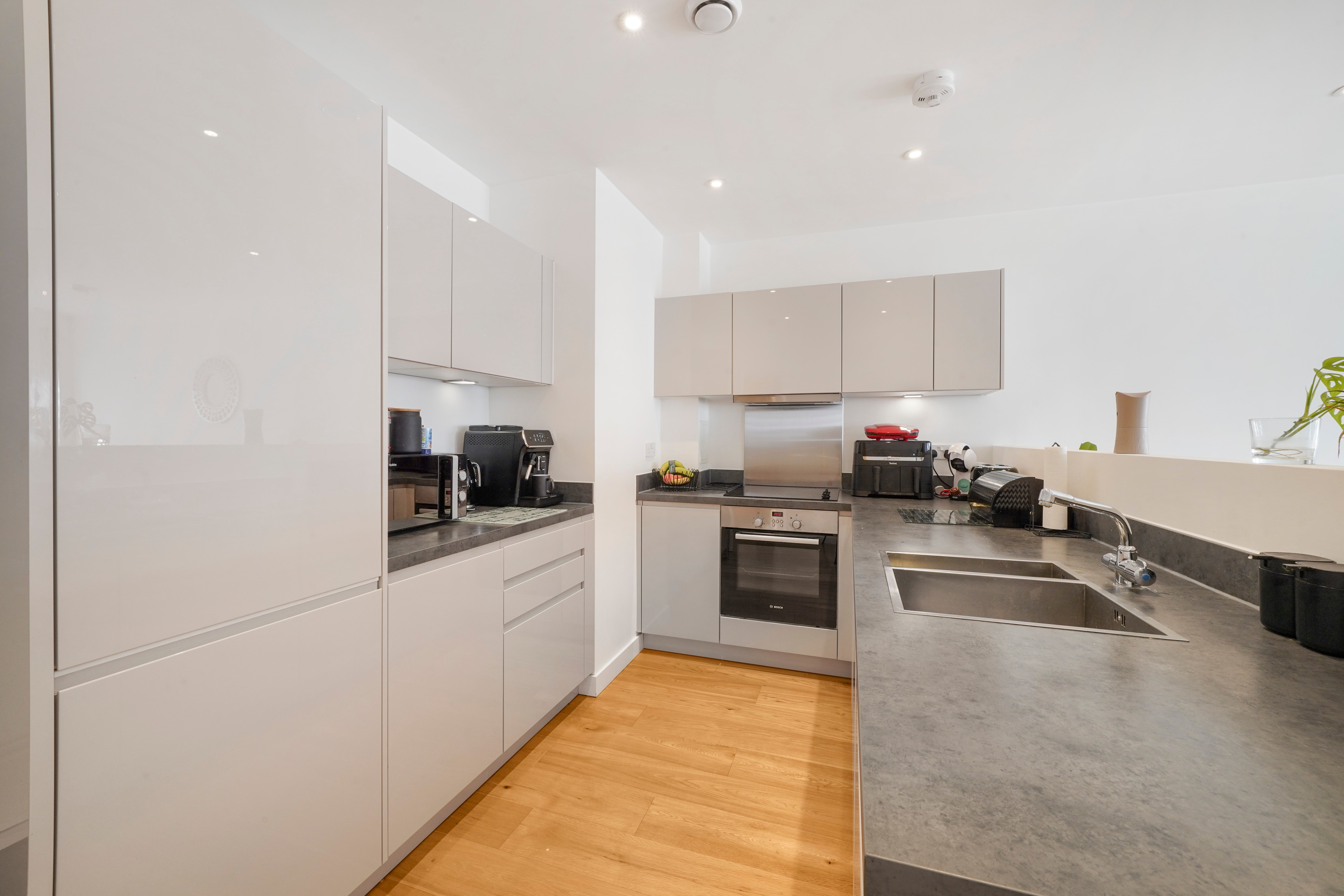 Flat Uxbridge Road in Greater London