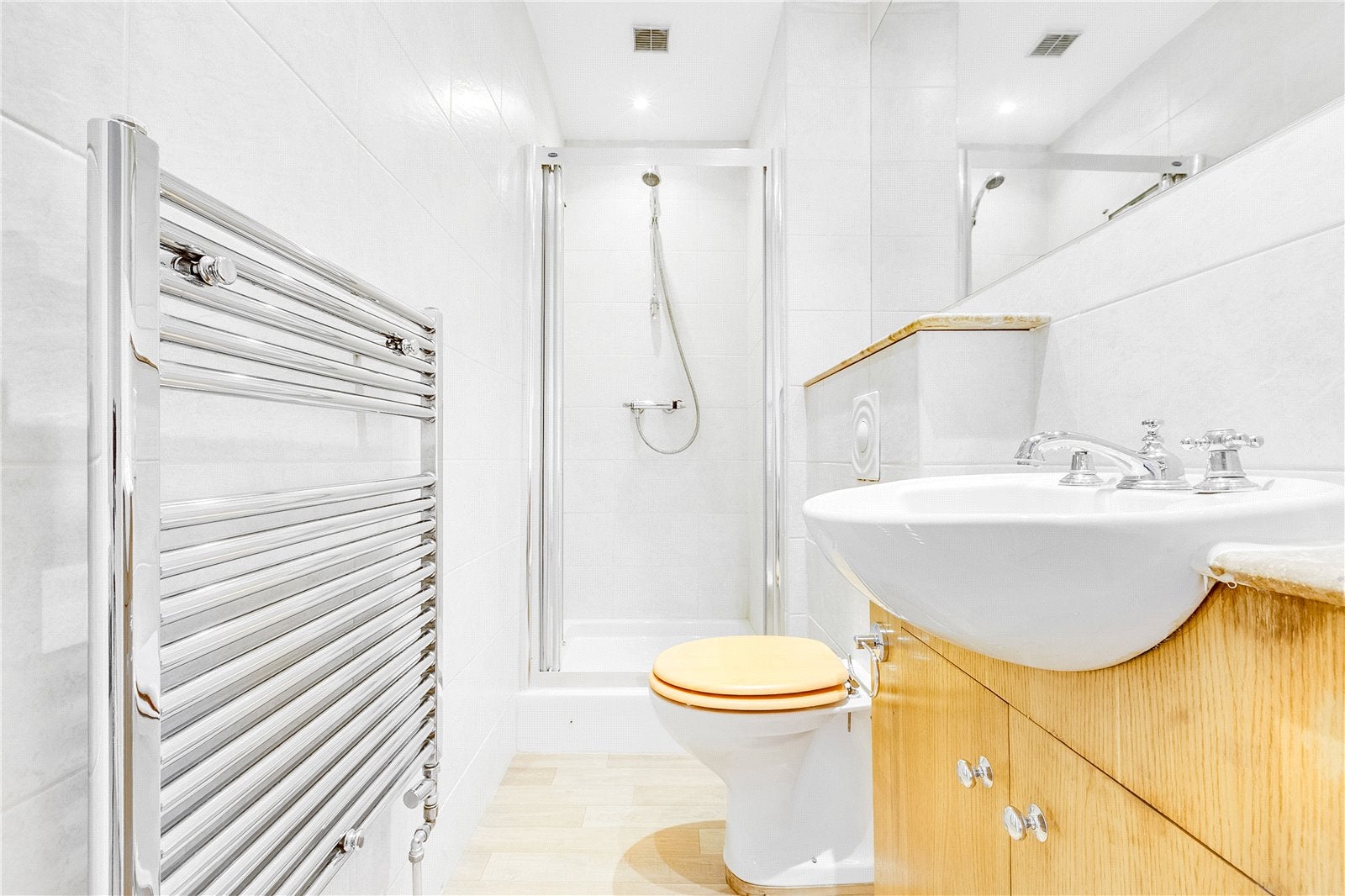 Flat Draycott Place in Greater London