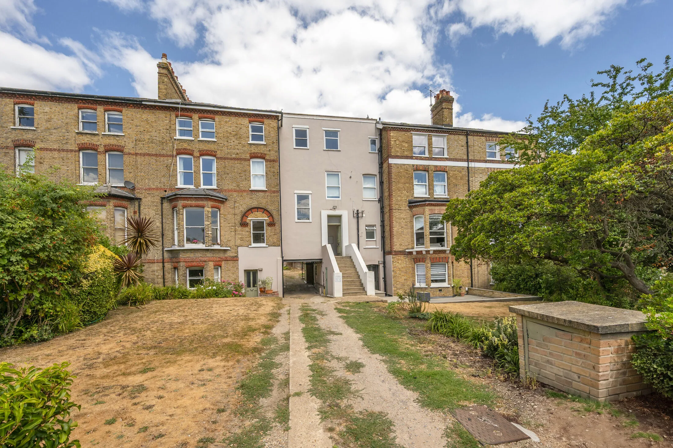 Flat Thornton Hill in Greater London