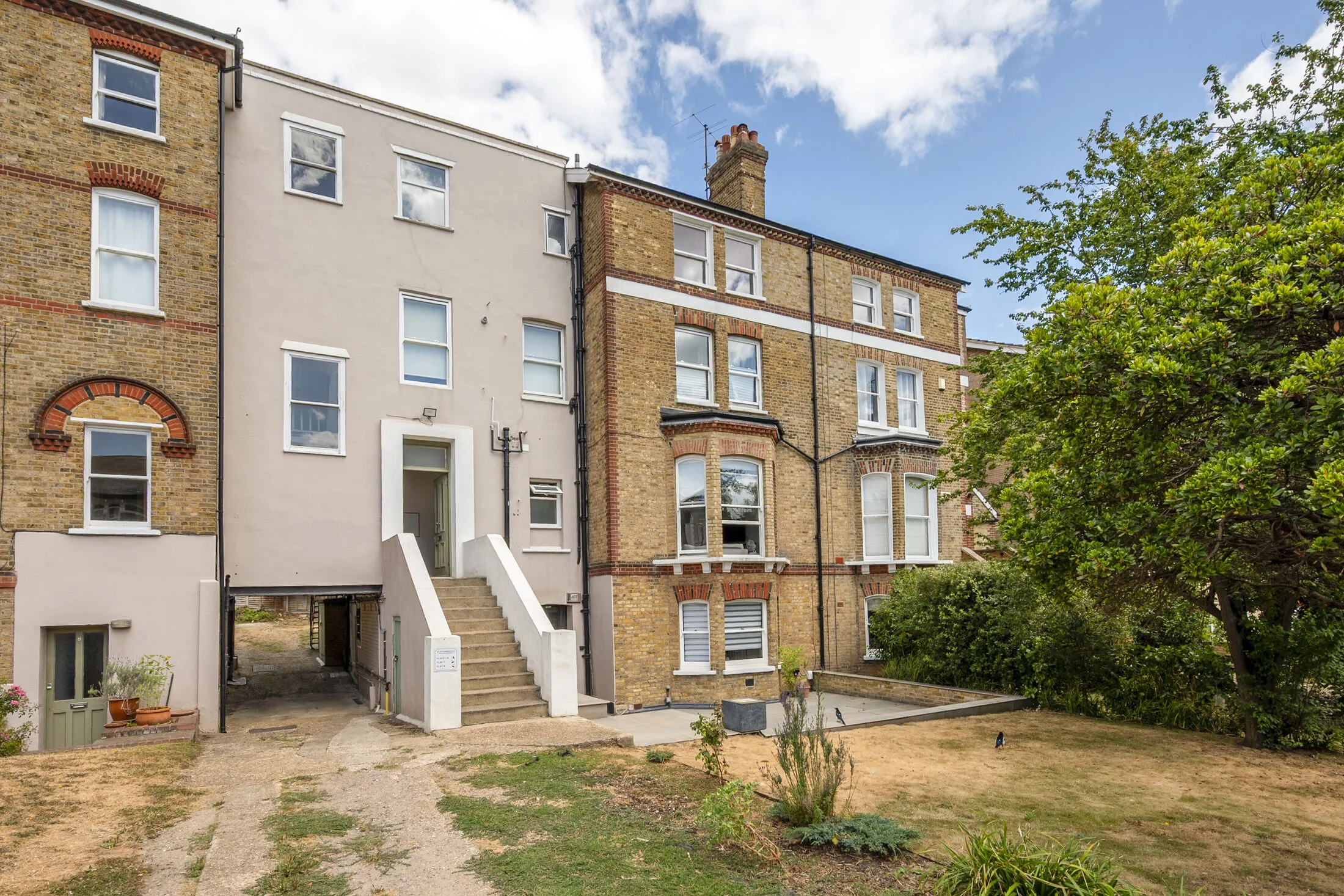 Flat Thornton Hill in Greater London