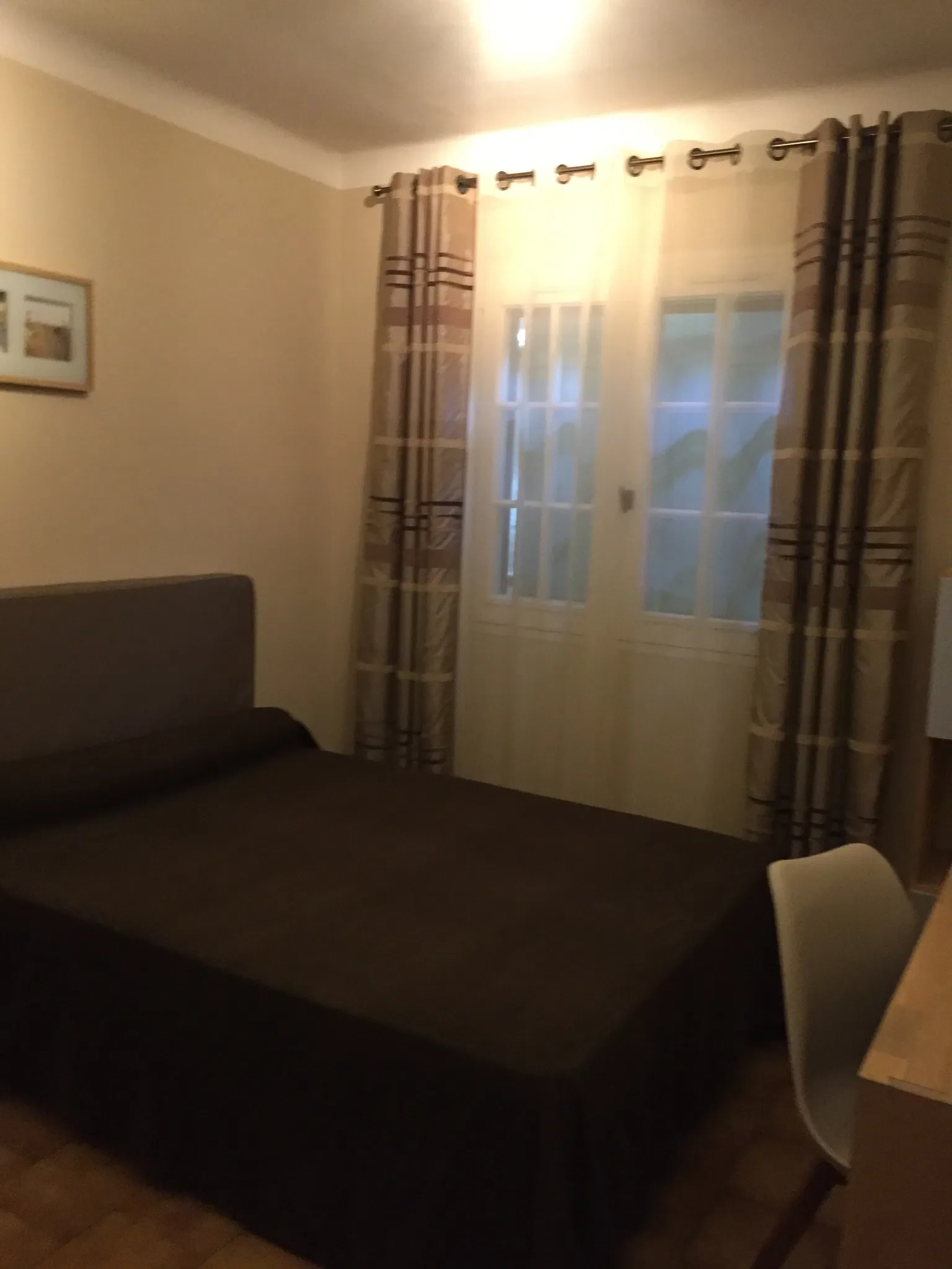 Room Rue Molière in Milhaud
