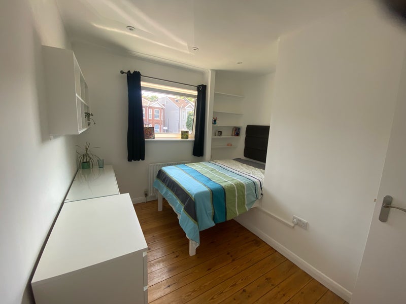 Room Gap Road in Greater London
