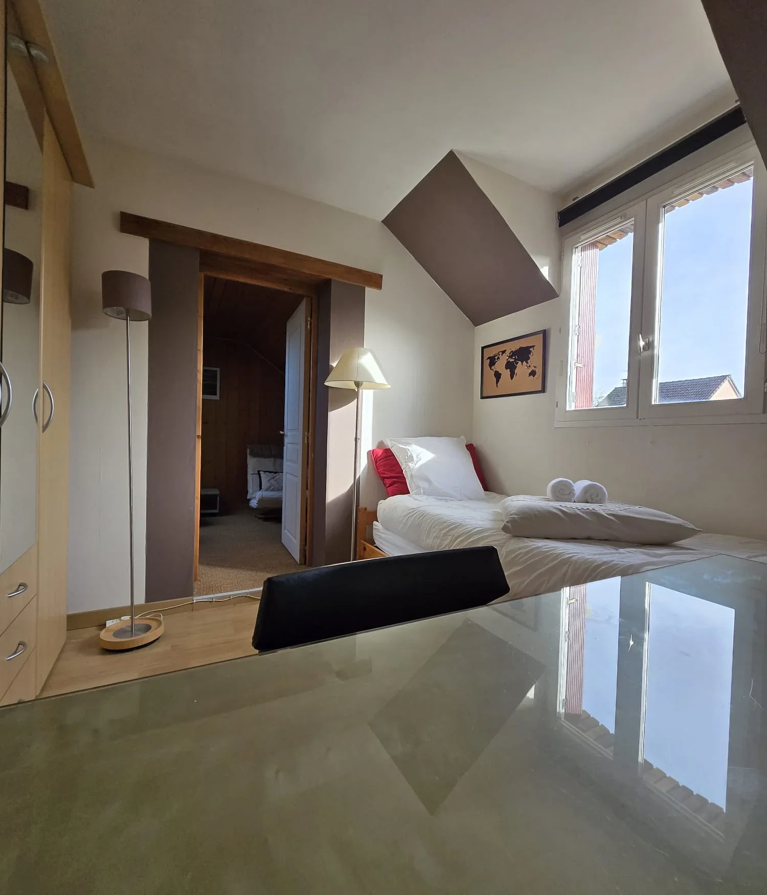 Room Impasse de la Fontaine de la Coulette in Villepreux