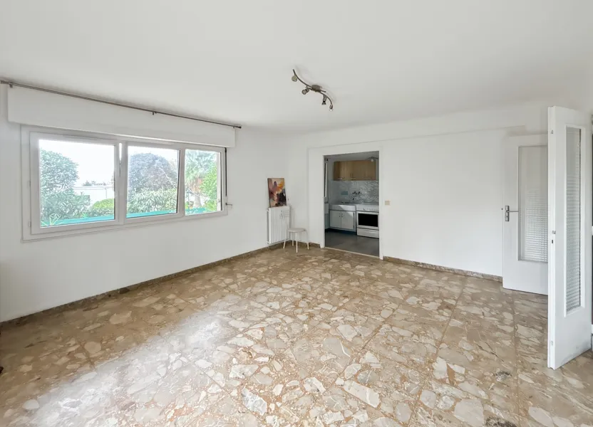 Appartement Route de Nice à Antibes