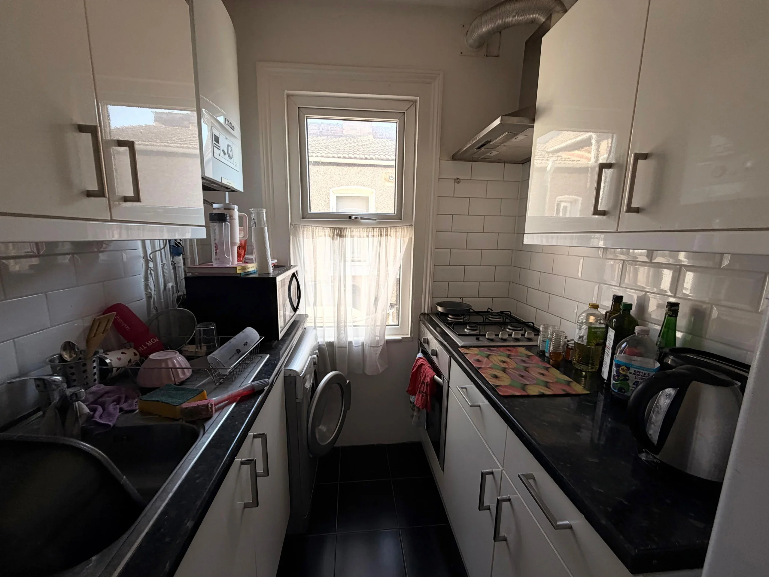 Flat Mannock Road in Greater London