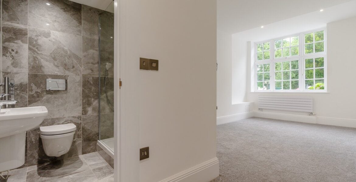 Flat Scarcroft Court in Leeds