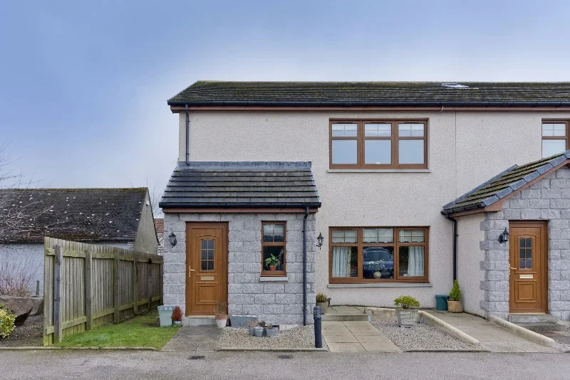 Flat Whitehorse Pend in Balmedie