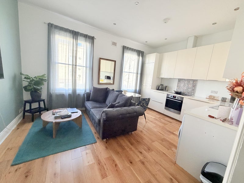 Room Beulah Road in Greater London