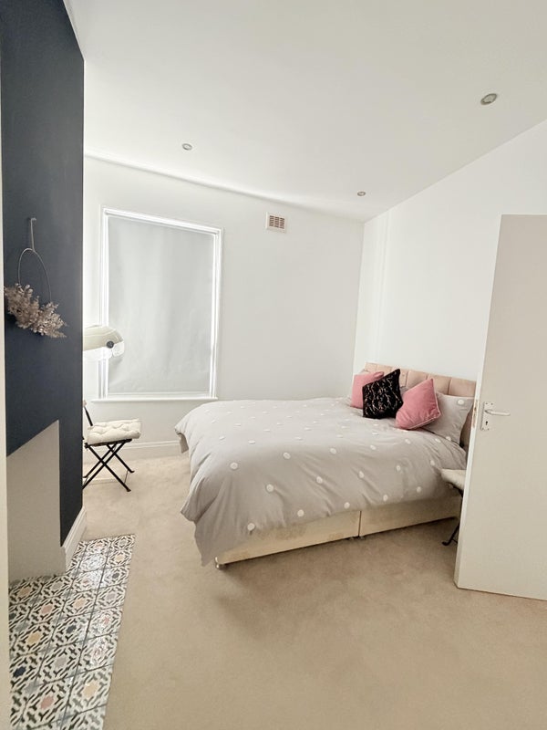 Room Beulah Road in Greater London