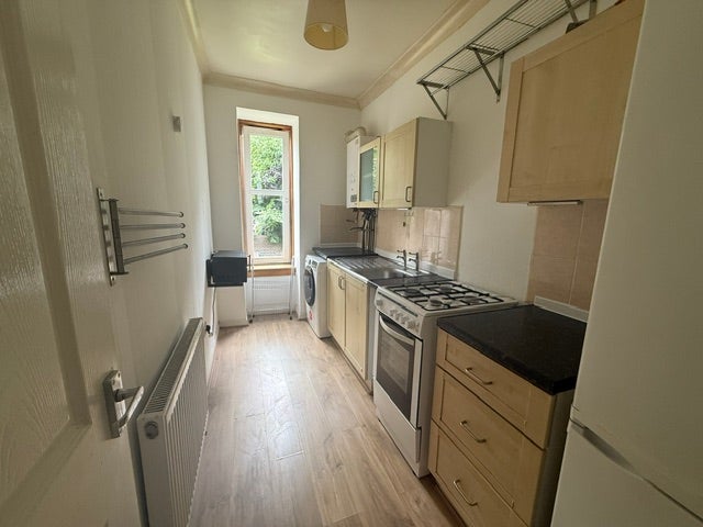 Flat Neilston Road in Paisley