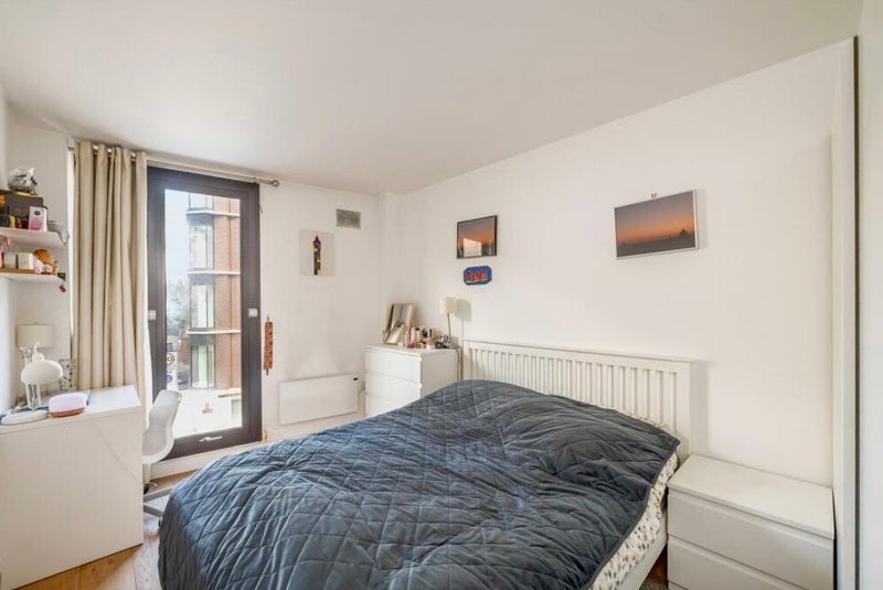 Room Topham Street in Greater London