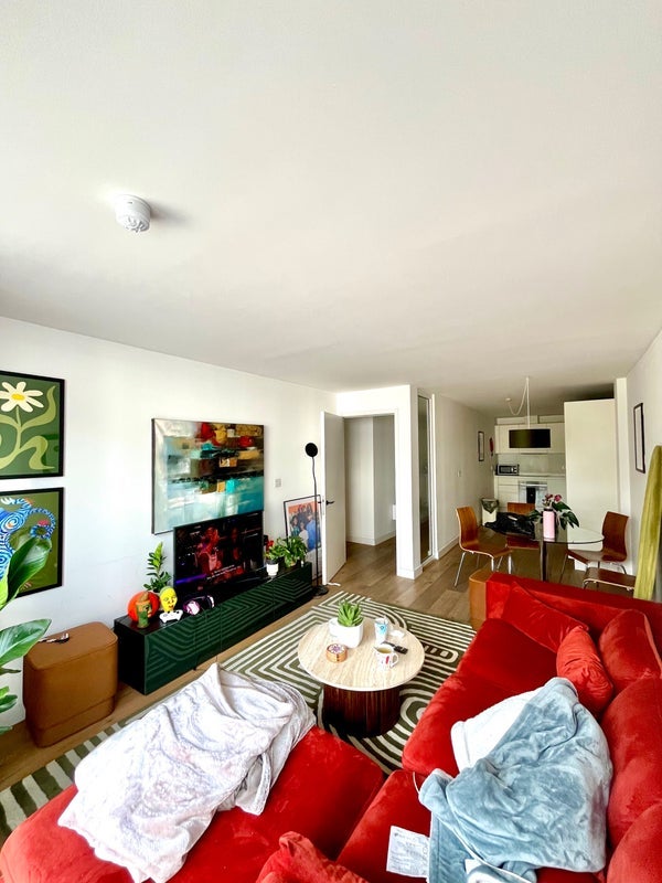 Room Topham Street in Greater London