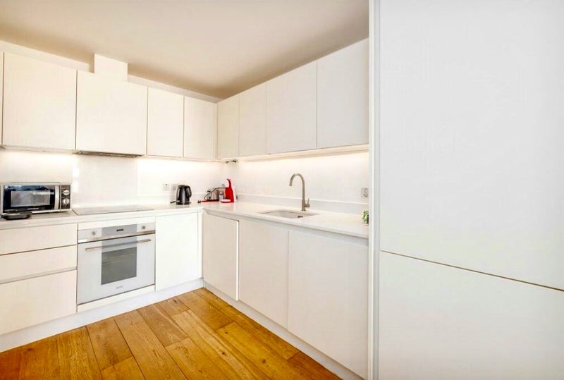 Room Topham Street in Greater London