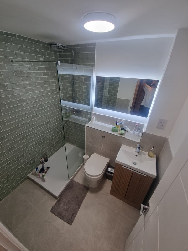 Room Piper Close in Greater London